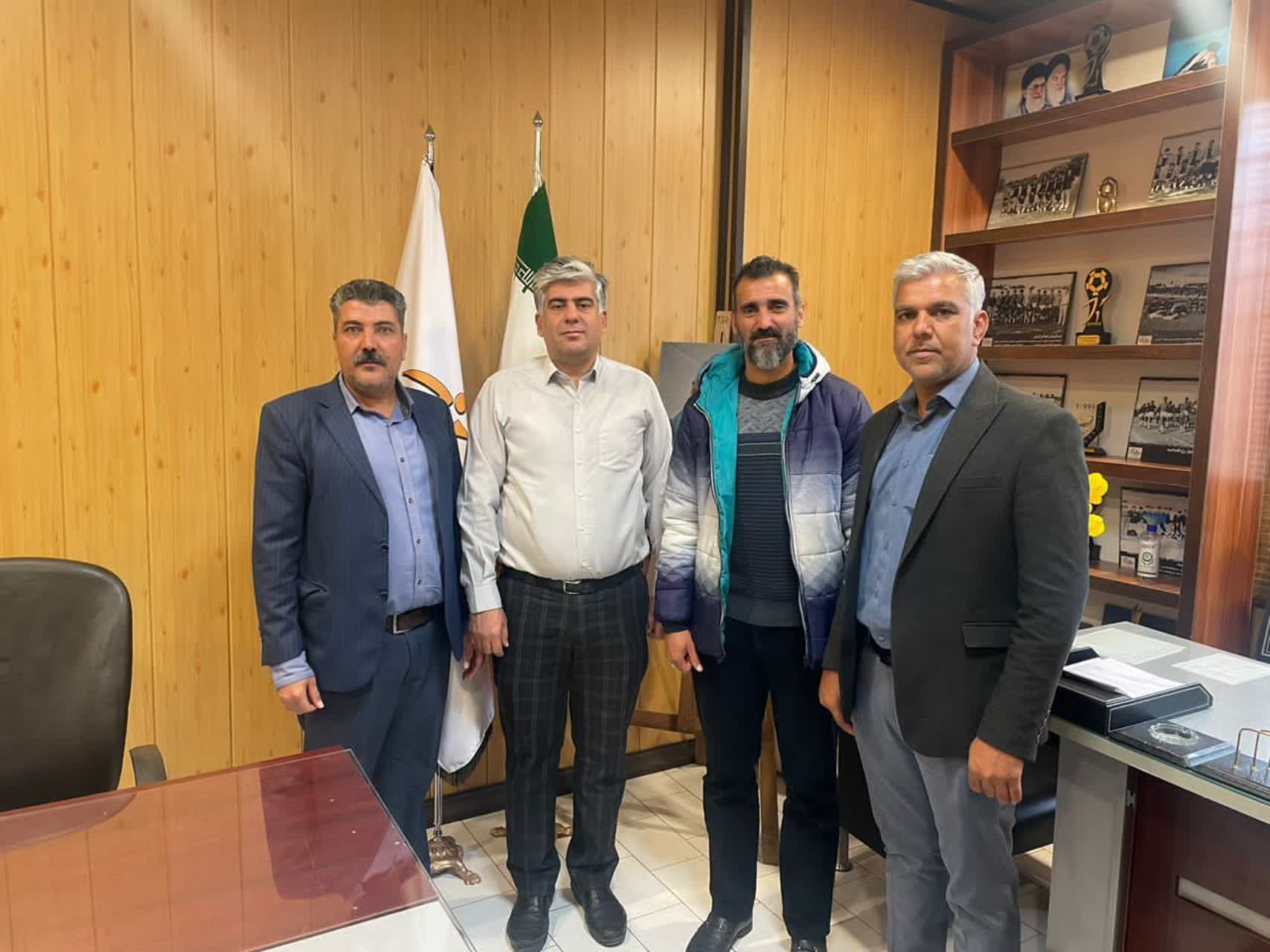 سرمربی رفسنجانی هدایت تیم شهدای عنبرآباد را بر عهده گرفت